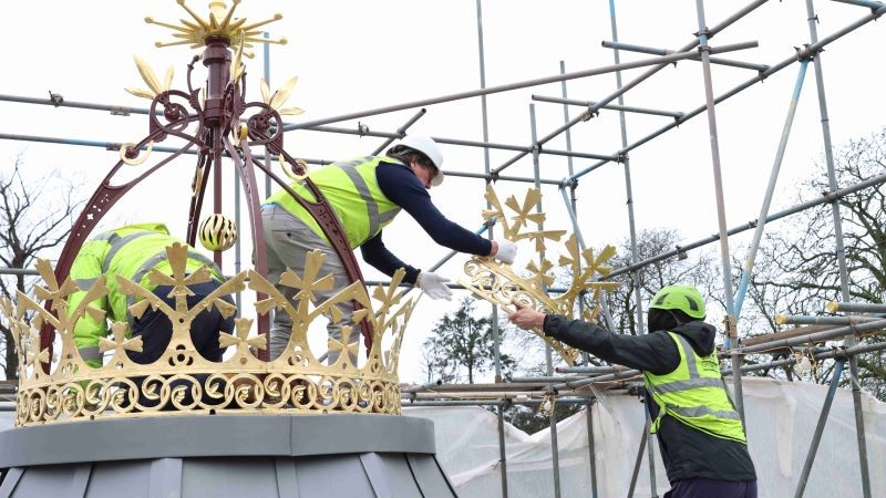 Workers restoring Beckenham Bandstand