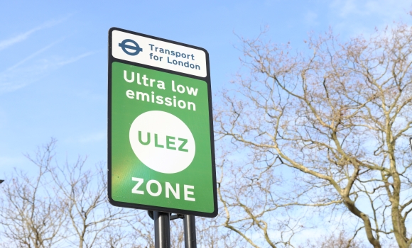 Image shows ULEZ Zone sign.